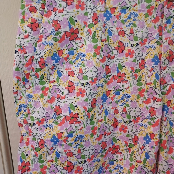Gap - Gap for Good Multicolor Floral 5" Cotton Blend Shorts in Size 14 - Picture 2 of 16